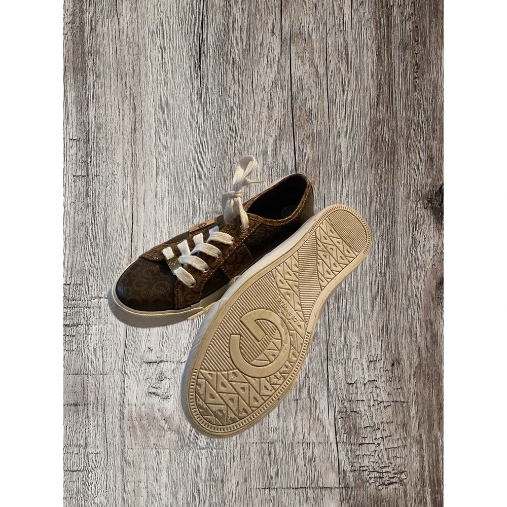 GBG sneakers